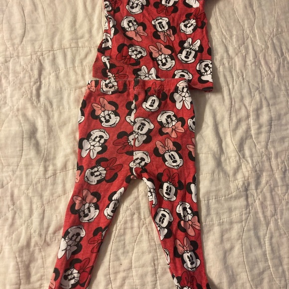 Christmas sale! Disney Red and Pink Minnie Mouse Girls Pajama Set - Picture 4 of 4